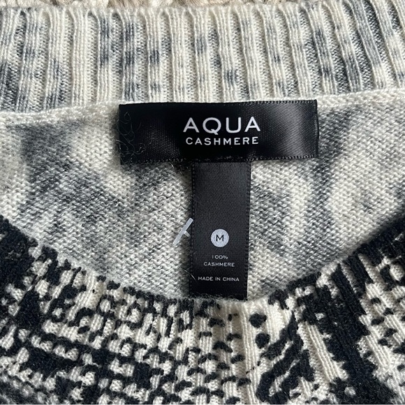 Aqua 100% Cashmere Snakeskin Print Crewneck Sweater Size Medium NWT - Picture 5 of 10
